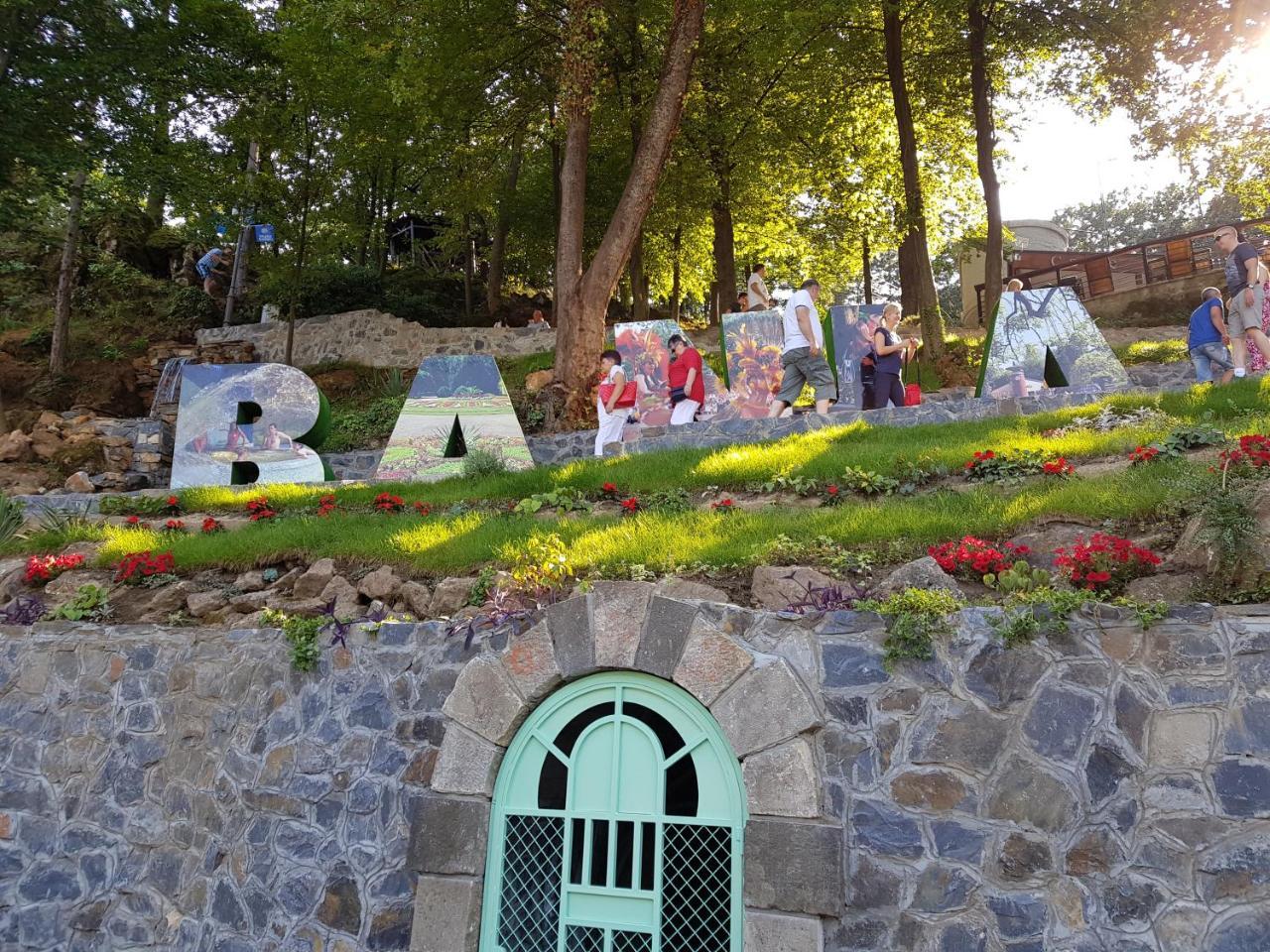 Apartment Holiday Vrnjačka Banja 外观 照片